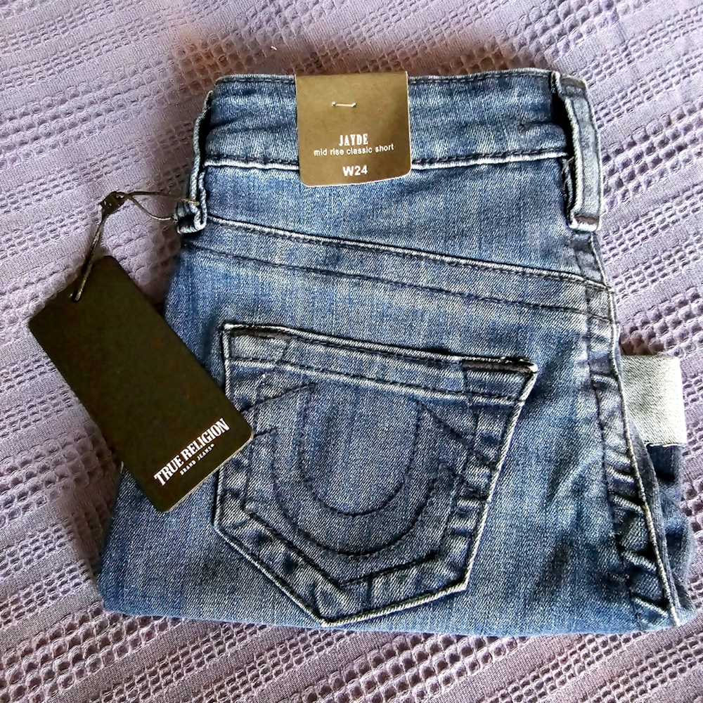 True Religion Jade Cutoff Midi Shorts NWT